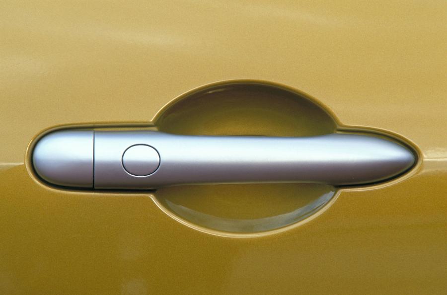  Renault Scenic 2003 года  (фото 34 из 53)